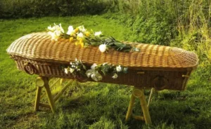 Les Soirées Mortelles 15 Ecologie tombe respectueuse environnement © respectgb.co .uk min